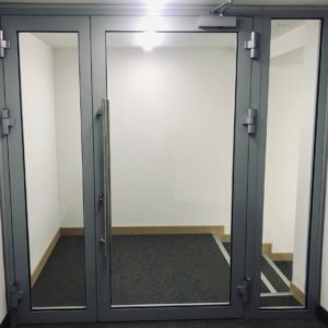 Противопожарная алюминиевая дверь EIW 120 Противопожарная алюминиевая дверь EIW 120